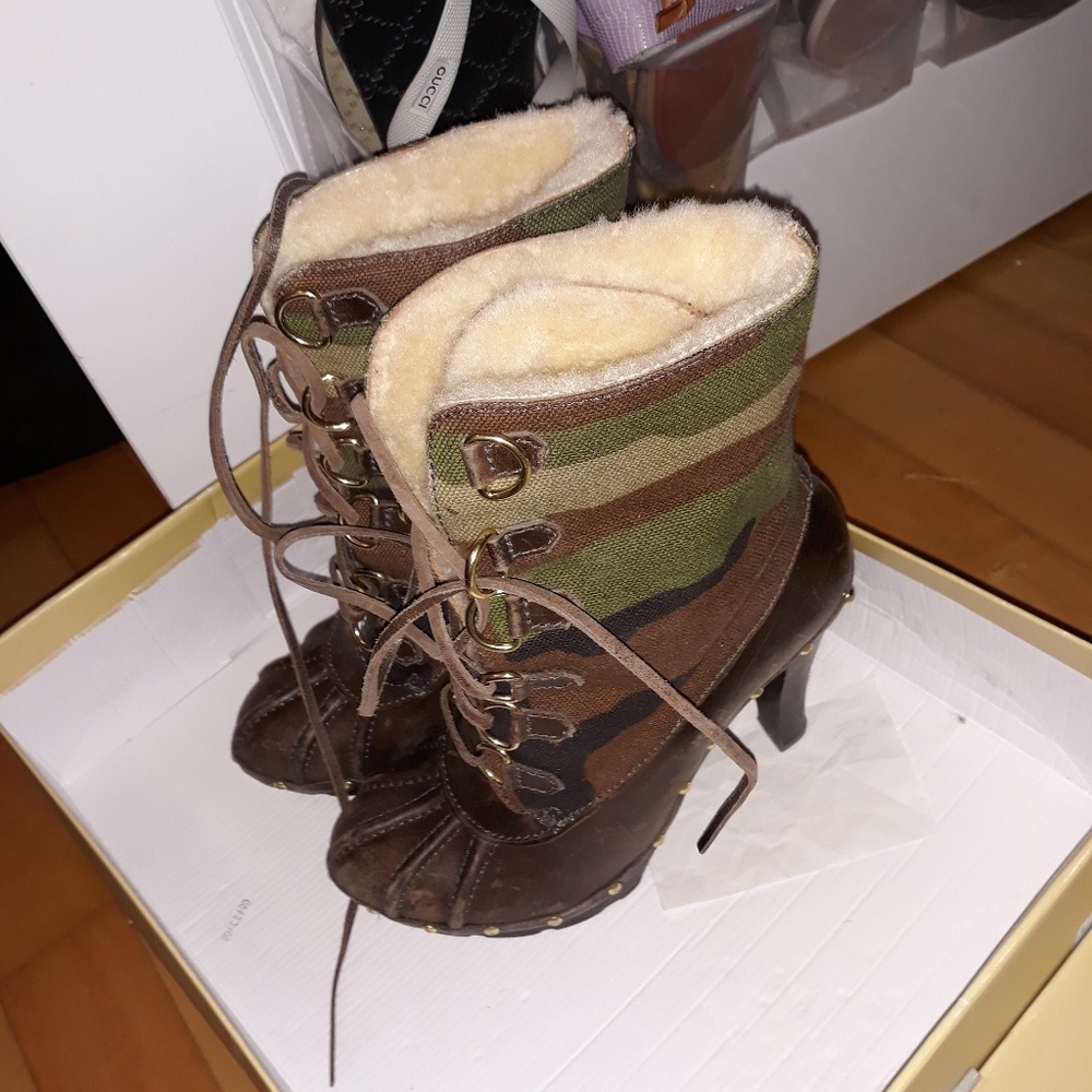 winter war clog booties